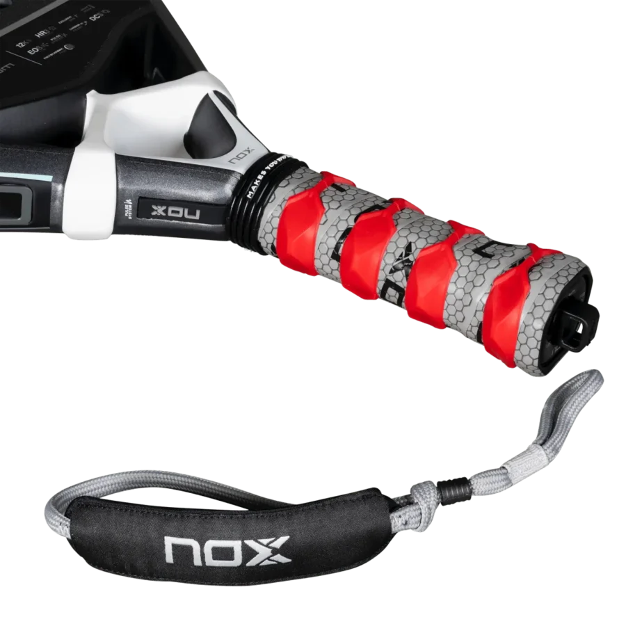 מחבט פאדל Nox Quantum Carbon 12K 2025
